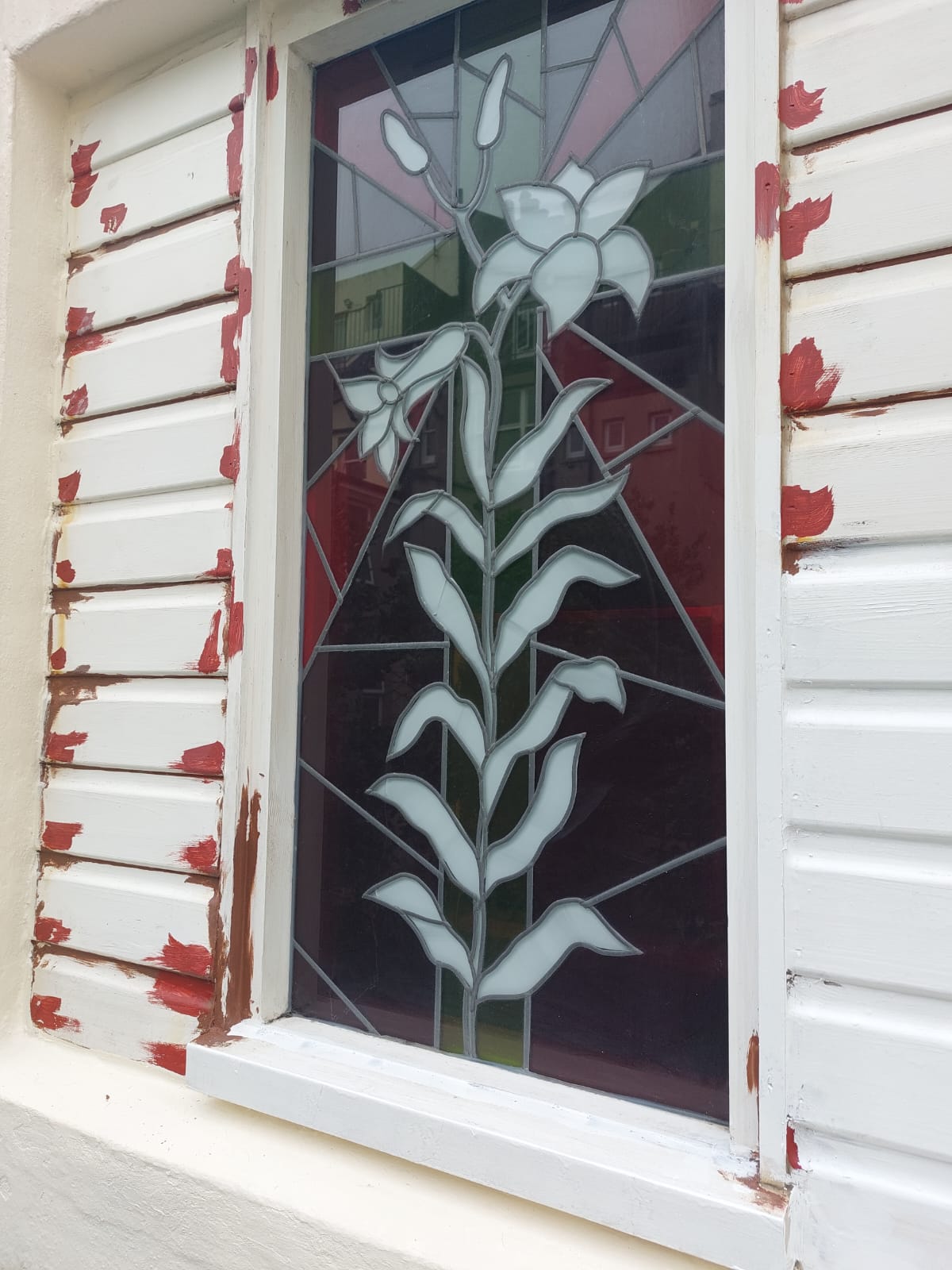 An exterior needing a new coat of paint